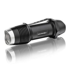 Linterna LED LENSER F1 400 Lúmenes.8701