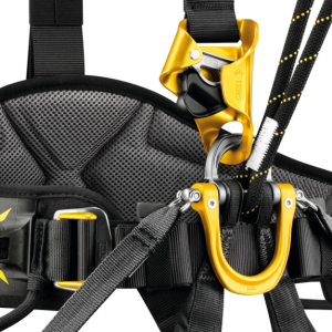 Arnés anticaídas Petzl ASTRO BOD FAST® para suspensión.C083AA