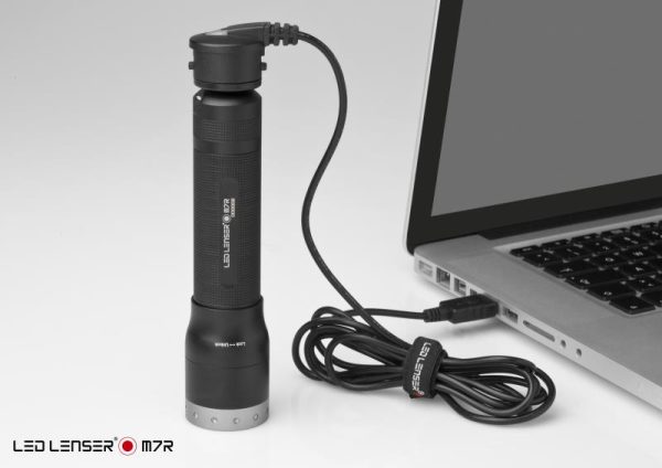 Linterna LED LENSER M7R recargable 400 Lúmenes.8307-R