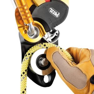 Polea Petzl® PRO TRAXION bloqueadora imperdible alto redimiento.P51A